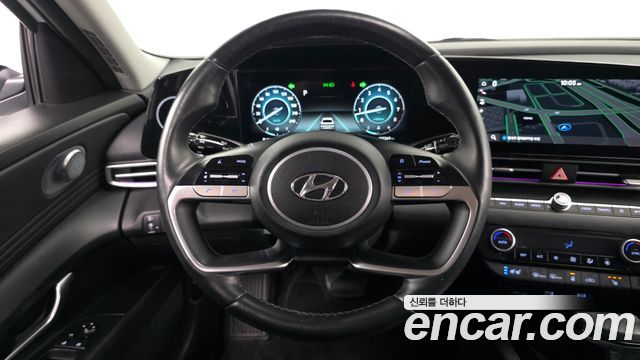 Hyundai AVANTE 1.6 — photo 1 of 31