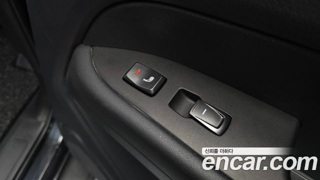 KG_Mobility_Ssangyong Rexton Diesel 2.2 4WD — photo 1 of 20