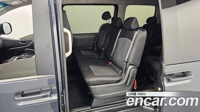 2023 Hyundai Staria Tourer 11-Seater, photograph 11