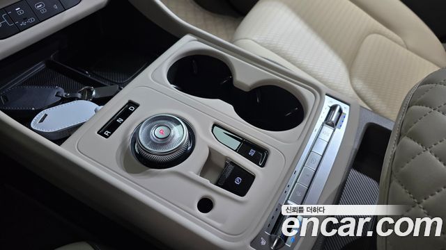 Kia Canival Gasoline 9 Seater X Line — photo 1 of 38