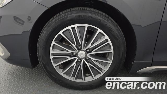 Hyundai Grandeur Exclusive — photo 1 of 35