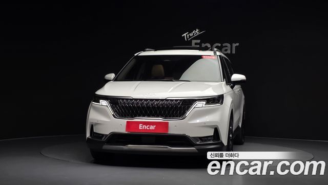 Kia Canival Diesel 9-Seater Noblesse — photo 1 of 36