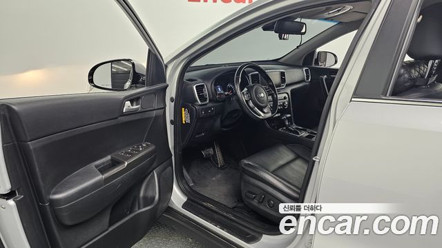 Kia Sportage Diesel 2.0 2WD — photo 1 of 30