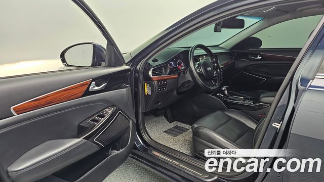 Kia K7 2.2 Diesel Prestige — photo 1 of 31