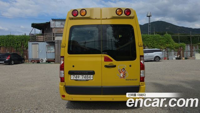 Renault-KoreaSamsung Master School Bus — photo 1 of 13
