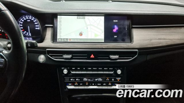 Kia K7 3.0 LPI Standard(Rented Car) — photo 1 of 20