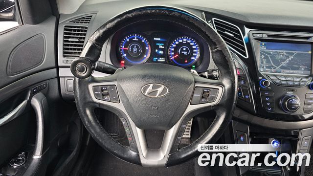 Hyundai i40 1.7 VGT — photo 1 of 20