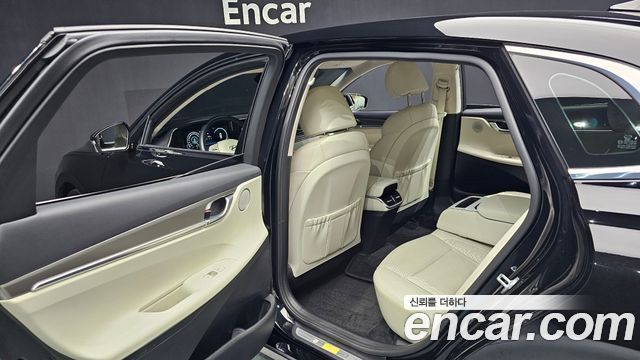 Hyundai Grandeur 2.5 — photo 1 of 20