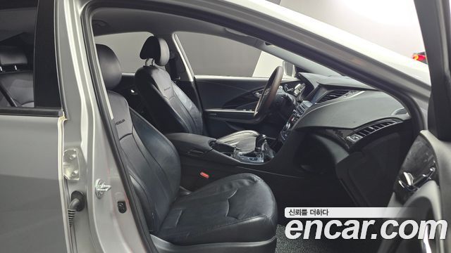 Hyundai Grandeur HG220 Diesel Modern — photo 1 of 20
