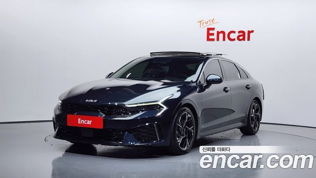 Kia K5 Signature — photo 1 of 20