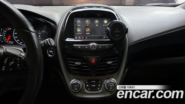 2018 ChevroletGMDaewoo Spark Premier, photograph 12