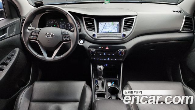 Hyundai Tucson Diesel 2.0 2WD — photo 1 of 20