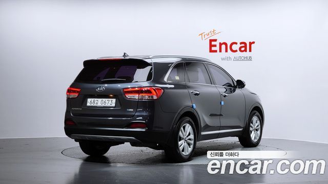 Kia Sorento Diesel 2.0 2WD — photo 1 of 20