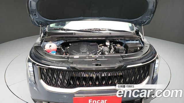 Kia Canival Diesel 7-Seater Noblesse — photo 1 of 20