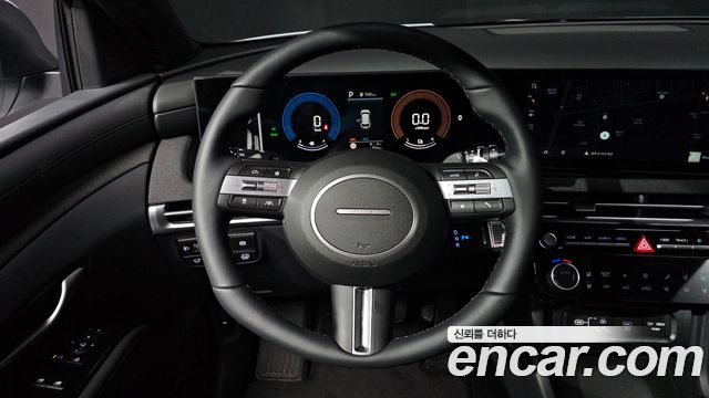 Hyundai Tucson HEV 1.6 2WD — photo 1 of 20