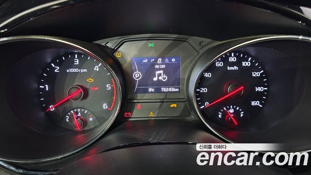 Kia Canival 11-seater Prestige — photo 1 of 20