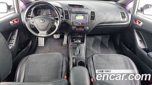 Kia K3 Eco Plus — photo 1 of 20
