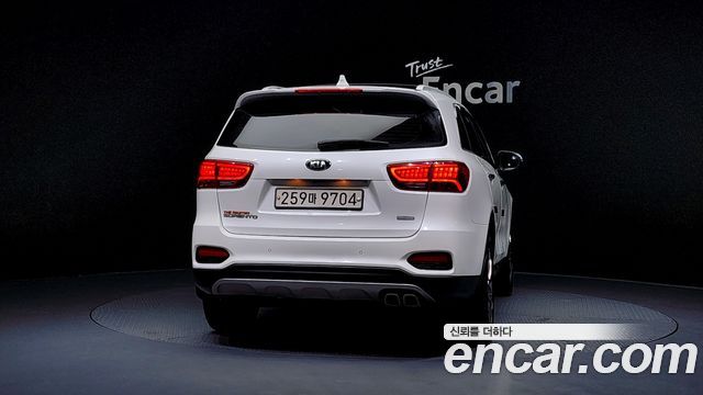 Kia Sorento Diesel 2.2 2WD — photo 1 of 20