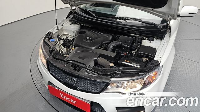 Kia Porte 1.6 GDI Prestige — photo 1 of 20
