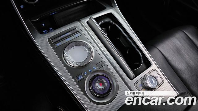 Genesis GV80 2.5T Gasoline 2WD — photo 1 of 20