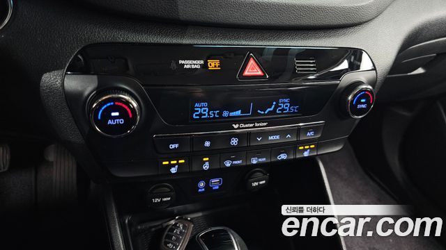 Hyundai Tucson Diesel 1.7 2WD — photo 1 of 20