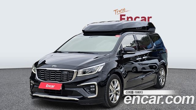 Kia Canival 9-Seater Hi-Limousine — photo 1 of 20
