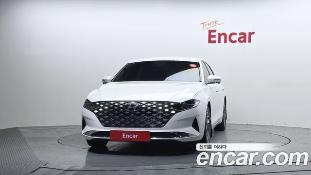 Hyundai Grandeur Exclusive — photo 1 of 20