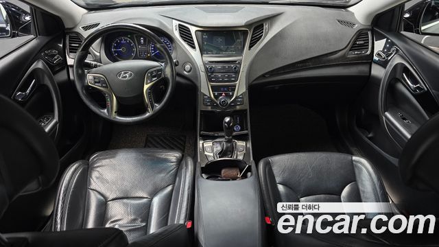 Hyundai Grandeur HG240 Modern — photo 1 of 20