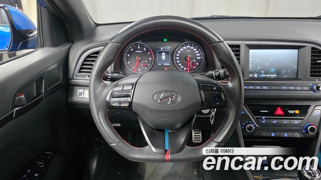 2016 Hyundai AVANTE 1.6 Turbo Sport, photograph 5