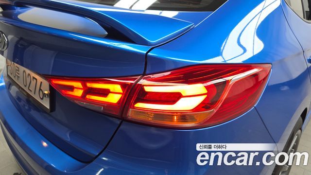 2016 Hyundai AVANTE 1.6 Turbo Sport, photograph 2