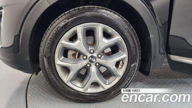 Kia Sorento Diesel 2.0 2WD — photo 1 of 20