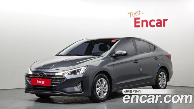 Hyundai AVANTE 1.6 — photo 1 of 31