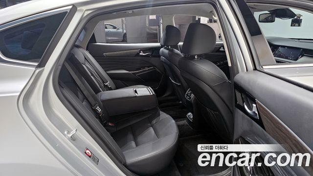 Kia K7 3.0 GDI Signature — photo 1 of 30