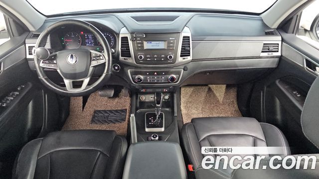 KG_Mobility_Ssangyong Rexton Diesel 2.2 4WD — photo 1 of 33