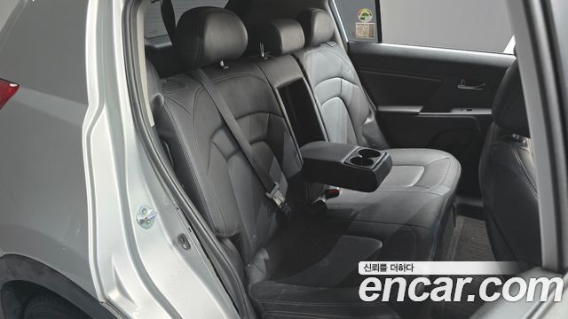 Kia Sportage Diesel 2WD TLX — photo 1 of 32