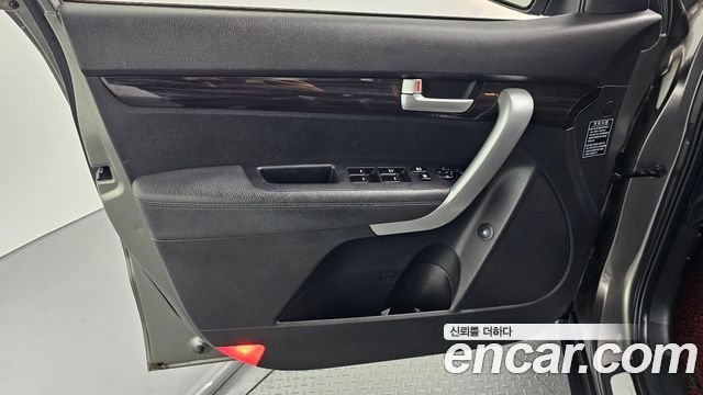 Kia Sorento Diesel 2.0 2WD TLX — photo 1 of 30