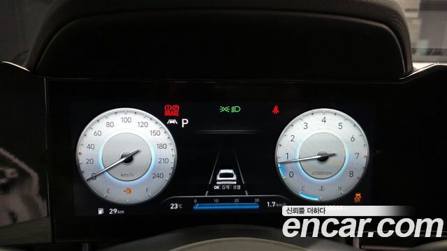 Hyundai AVANTE 1.6 — photo 1 of 30