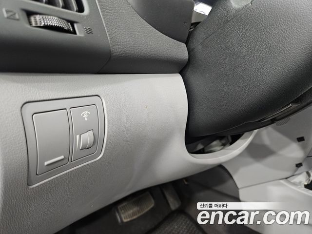 Hyundai AVANTE 1.6 VVT S16 — photo 1 of 17