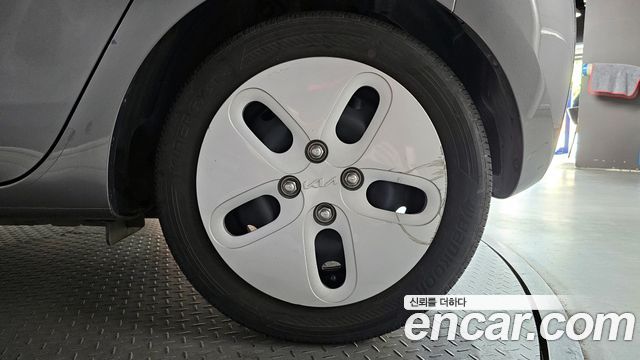 Kia RAY Van — photo 1 of 30