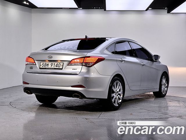 Hyundai i40 1.7 VGT — photo 1 of 20