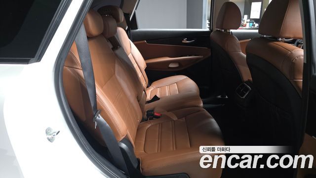 Kia Sorento Diesel 2.0 2WD — photo 1 of 30