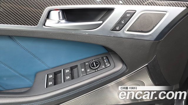 Genesis G80 3.3 T-GDI AWD — photo 1 of 32