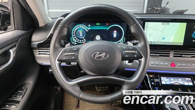 Hyundai Grandeur Le Blanc — photo 1 of 30