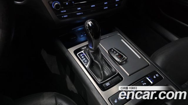 Hyundai Genesis G330 Modern AWD — photo 1 of 30