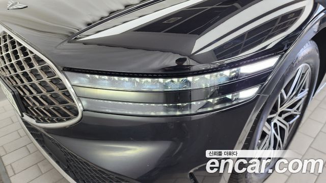 Genesis G90 Gasoline 3.5 Turbo AWD — photo 1 of 34