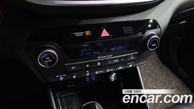 Hyundai Tucson Diesel 2.0 2WD — photo 1 of 31