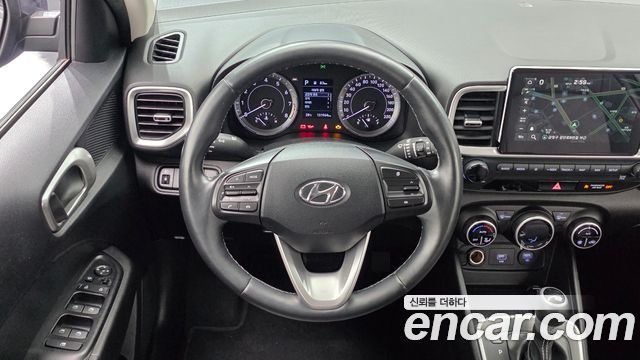 Hyundai Venue 1.6 Modern — photo 1 of 30
