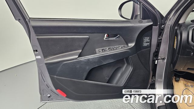 Kia Sportage Diesel 2WD TLX — photo 1 of 30