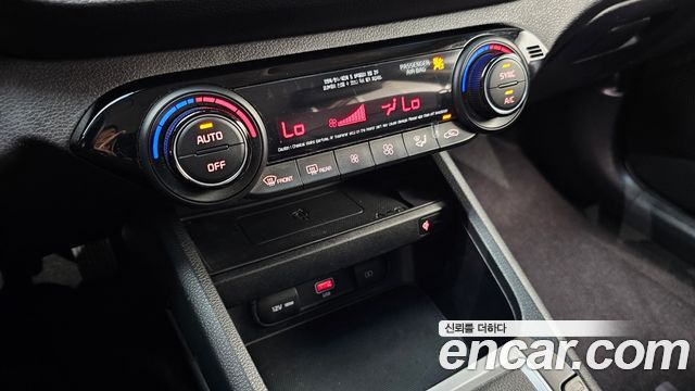 Kia K3 1.6 — photo 1 of 30