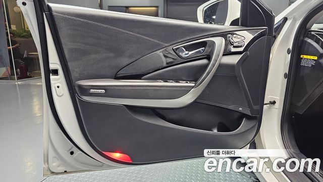 Hyundai Grandeur LPG HG300 Handicapped Only — photo 1 of 32